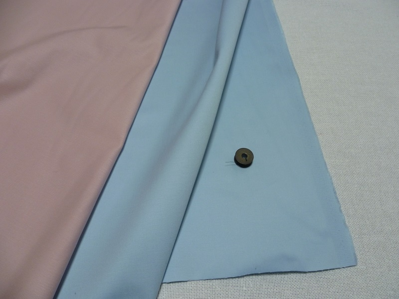 �ʥ֥롼��������ƥ�150�����2�ͤβ��ʤǤ�  ���̿��Υ֥롼(�ԥ󥯤���������Ǥ���