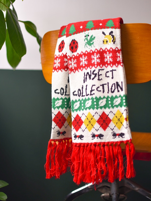 寒い季節も昆虫といっしょマフラー レッド