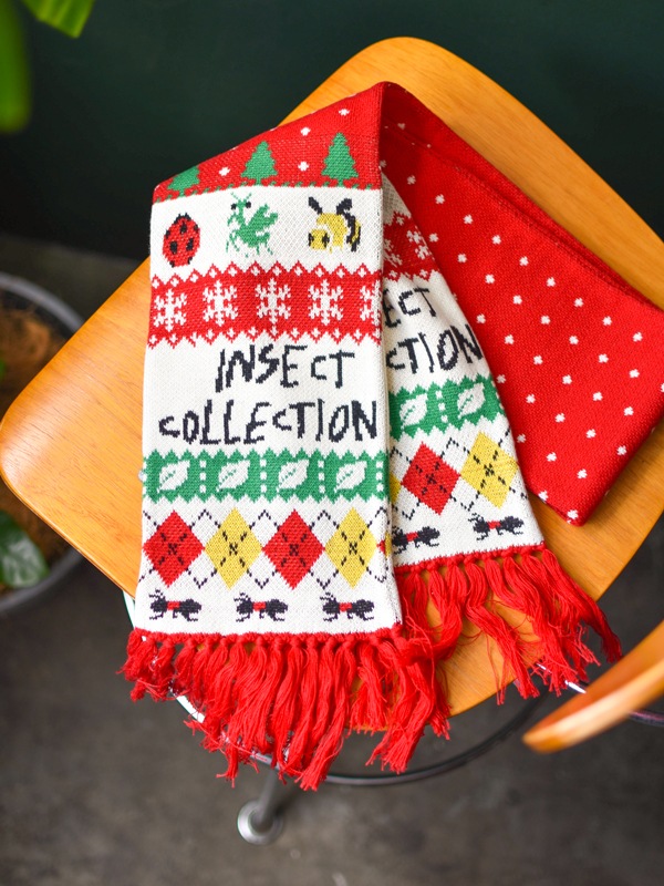 寒い季節も昆虫といっしょマフラー レッド