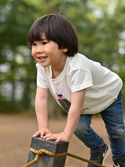 【アウトレット】（Sサイズのみ）ほたるさんプリントTシャツ ホワイト キッズ オーガニックコットン使用