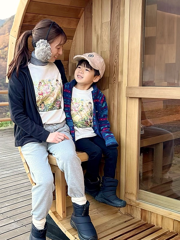 大人も！学習帳（自由帳）付き！INSECT LANDの仲間たちキービジュアルTシャツ ホワイト オーガニックコットン使用