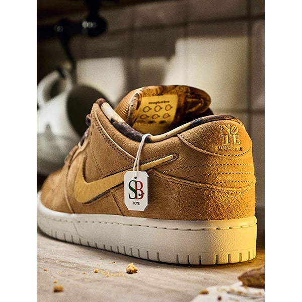 【NIKE SB】DUNK LOW PRO QS カラー：flax/honeycomb-summit white IO9508-200　ナイキ エスビー ダンク エスビー スケートボード スケボー シューズ 靴 スニーカー SKATEBOARD SHOES