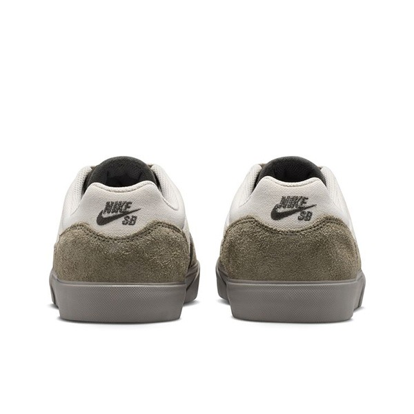 NIKE SB】MALOR カラー：light Bone/light army/newsprint/light Bone