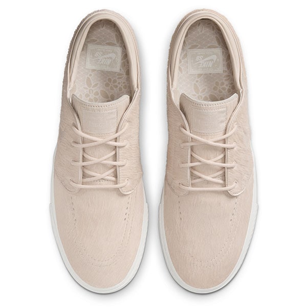 NIKE SB】ZOOM JANOSKI OG＋ SE カラー：pearl white/pearl white