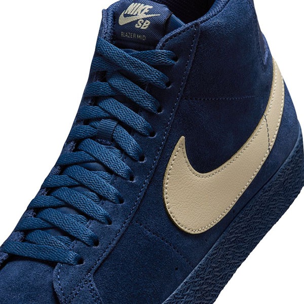 NIKE SB】ZOOM BLAZER MID カラー：coastal blue/pale yellow IO0667