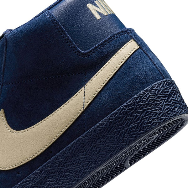 NIKE SB】ZOOM BLAZER MID カラー：coastal blue/pale yellow IO0667