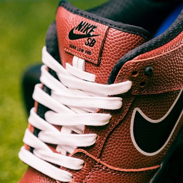 NIKE SB】 DUNK LOW PRO QS カラー： dark pony/black-silver