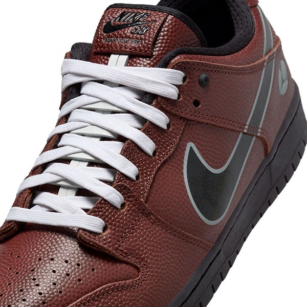 スケートボード Nike SB Dunk Low Pro QS NIKE SB】 DUNK LOW PRO QS カラー： dark pony/black-silver