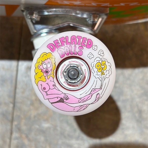 スタッフおすすめ】KROOKED ZIP ZINGER ORENGE 7.75インチ クルキッド