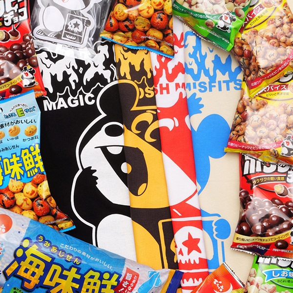 MAGICAL MOSH MISFITS×でん六】“MAGICAL MOSH DENCHAN” TEE white