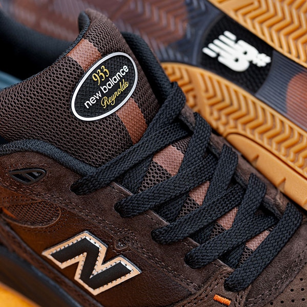 new balance 933 ブラウンスニーカー スケートシューズ ニューバランス ヌメリックが新作「933」発売 ランニング