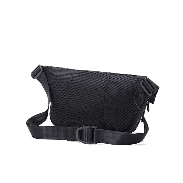 クロム　黒 ナイロン スケートボードバッグ CHROME】BOT FLAP SLING -5L- カラー：black crinkle クローム バッグ