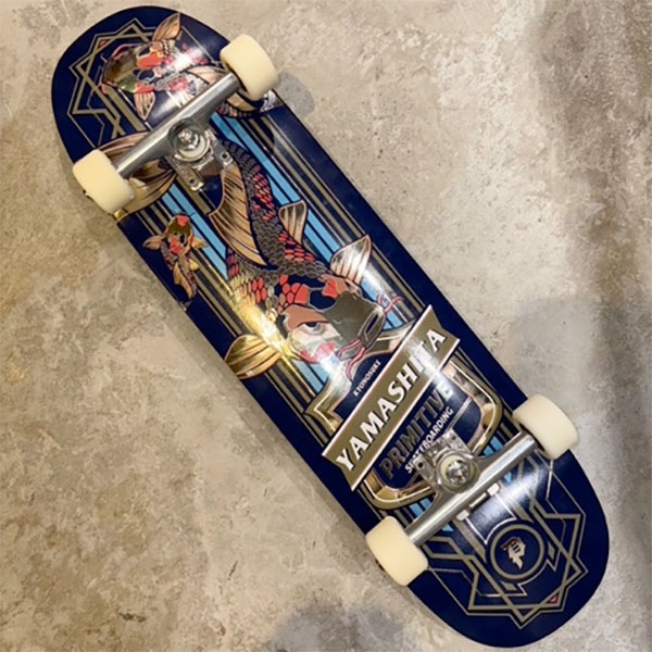 【スタッフおすすめ】Kyonosuke Yamashita KOI BOARD 8.625インチ プリミティブ コンプリートセット 完成品 スケートボード スケボー SKATEBOARD DECK COMPLETE