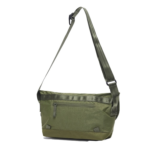 CHROME】COURIER FLAP MESSENGER -6L- カラー：moss クローム バッグ