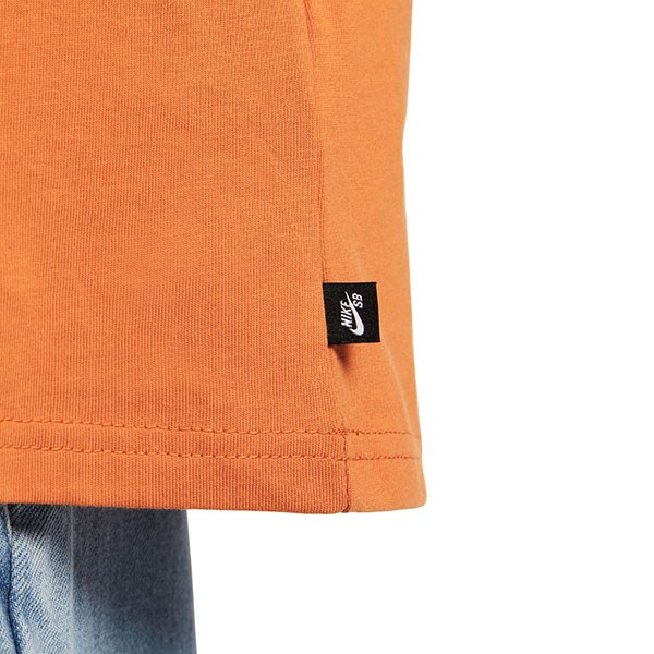 【NIKE SB】LOGO SKATEBOARD S/S TEE カラー：monarch DC7818-815　ナイキ エスビー 半袖 Tシャツ スケートボード スケボー SKATEBOARD