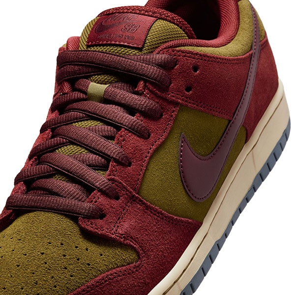 NIKE SB】DUNK LOW PRO カラー：dark team red/burgundy crush