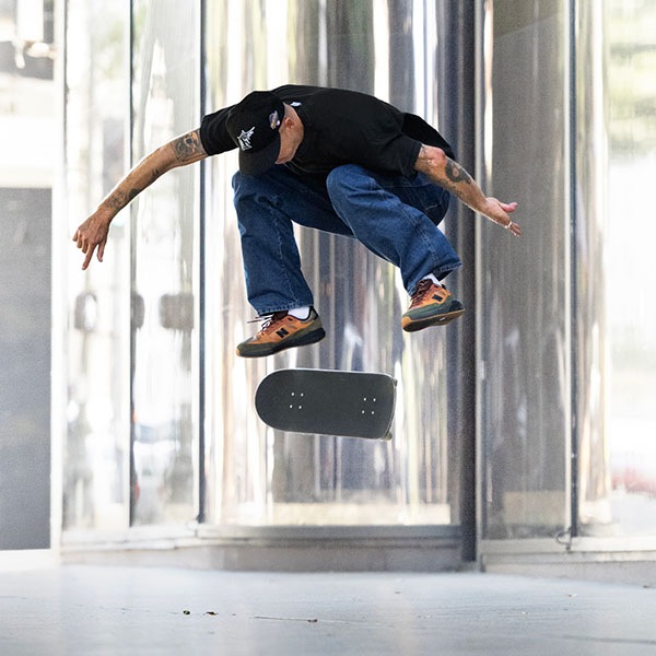 Mike Gigliotti x NEW BALANCE NUMERIC】Andrew Reynolds NM933 カラー