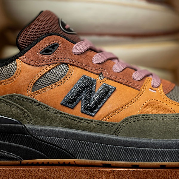 Mike Gigliotti x NEW BALANCE NUMERIC】Andrew Reynolds NM933 カラー