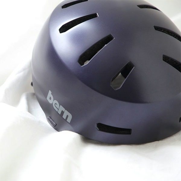 【BERN】MACON 2.0 カラー：matte black/white　バーン ヘルメット HELMET プロテクター スケートボード スケボー SKATEBOARD