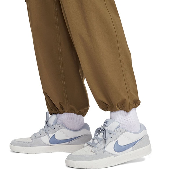 NIKE SB】DF KEARNY CARGO PANTS カラー：mosswood brown/white FV7348