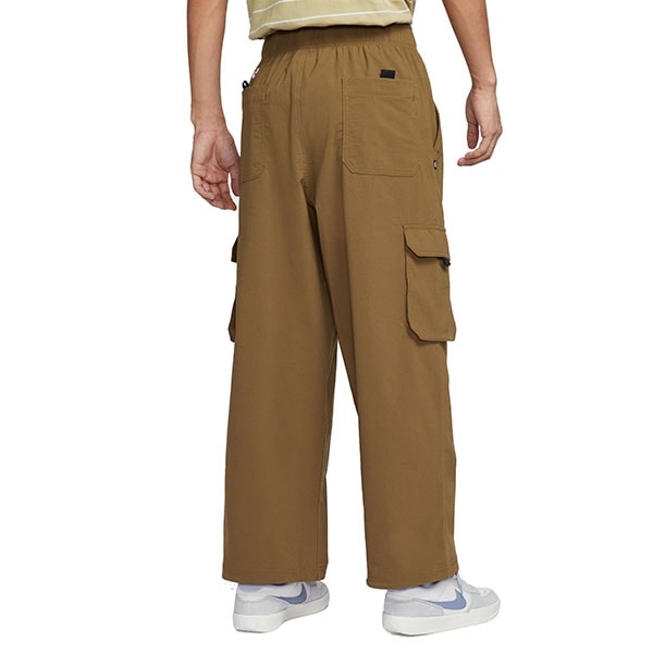 NIKE SB】DF KEARNY CARGO PANTS カラー：mosswood brown/white FV7348