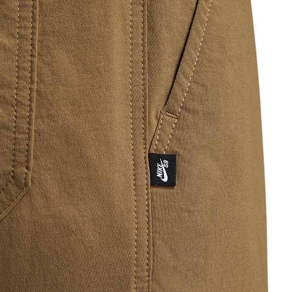 【NIKE SB】DF KEARNY CARGO PANTS カラー：mosswood brown/white FV7348-235　ナイキ エスビー パンツ カーゴパンツ スケートボード スケボー SKATEBOARD