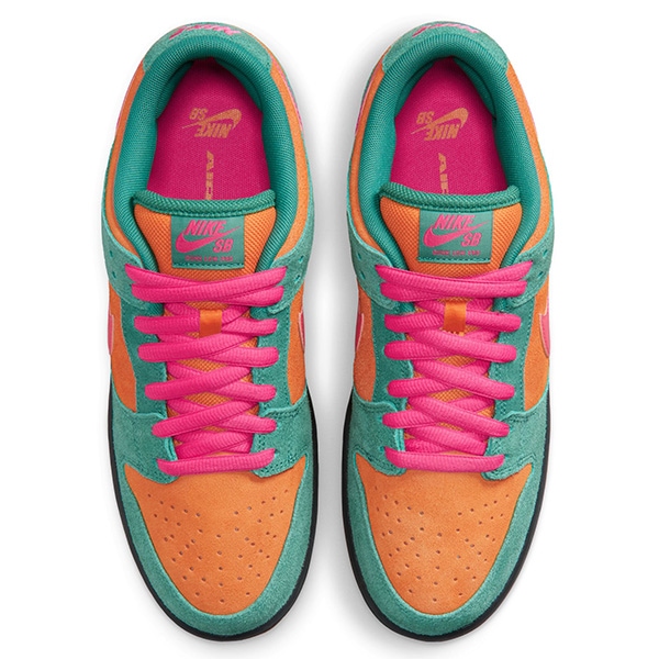 NIKE SB】DUNK LOW PROカラー：green noise/watermelon HQ1625-301