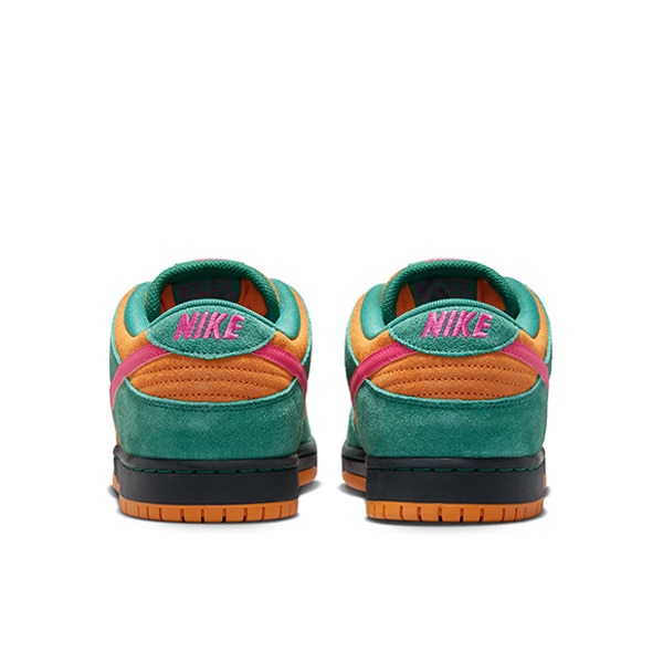 NIKE SB】DUNK LOW PROカラー：green noise/watermelon HQ1625-301