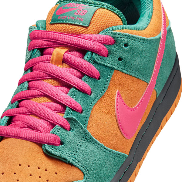 NIKE SB】DUNK LOW PROカラー：green noise/watermelon HQ1625-301