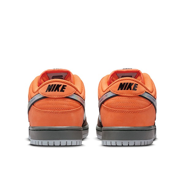 NIKE SB】DUNK LOW PRO カラー：safety orange/wolf grey IR1888-800