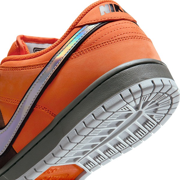 NIKE SB】DUNK LOW PROカラー：safety orange/wolf grey IR1888-800
