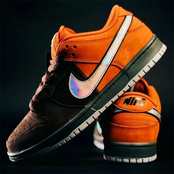 NIKE SB】DUNK LOW PROカラー：safety orange/wolf grey IR1888-800