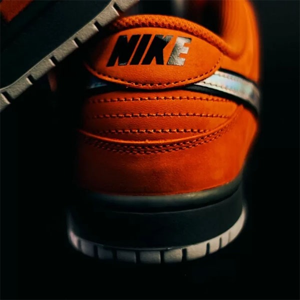 NIKE SB】DUNK LOW PROカラー：safety orange/wolf grey IR1888-800