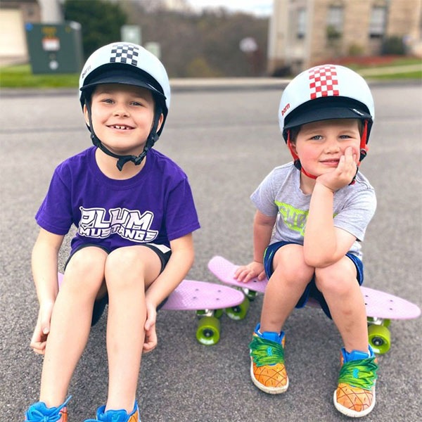 BERN】NINO カラー：matte green dogfight バーン ヘルメットキッズ