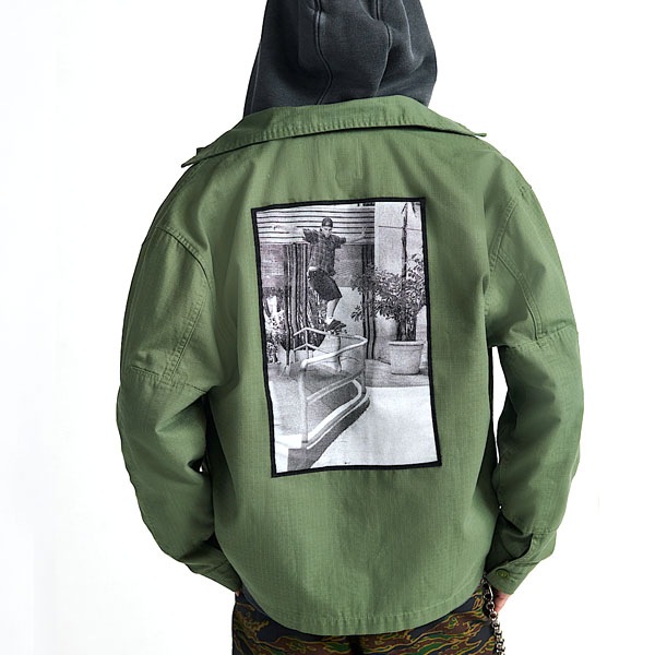 【VANS×Atiba Jefferson】SKATE HAZE MILITARY by Atiba Jefferson カラー:pine forest バンズ アティバ・ジェファーソン ジャケット アウター スケートボード スケボー SKATEBOARD SHOES