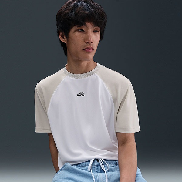 【NIKE SB】Dri-FIT KNIT SKATEBOARD JERSEY カラー：white/light bone HJ2957-100　ナイキ エスビー 半袖 スケートボード スケボー SKATEBOARD