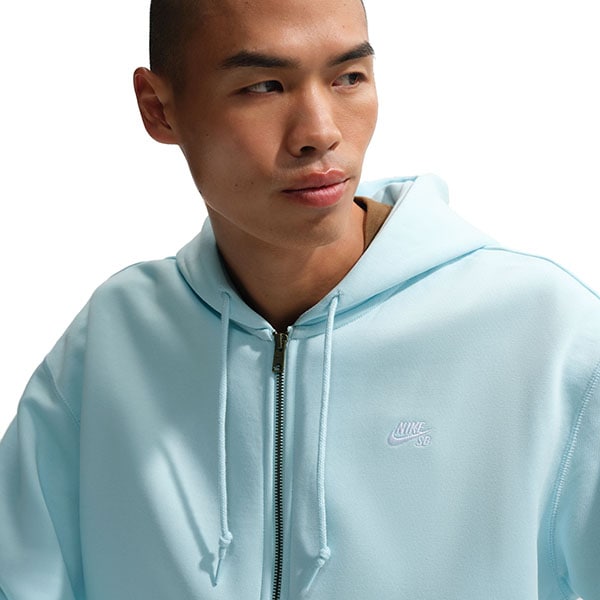 NIKE SB】ESSENTIAL FLEECE FULL ZIP HOODIE カラー：glacier blue