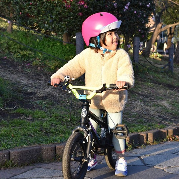 【BERN】NINA カラー：satin red strawberry バーン ヘルメットキッズ 子供 HELMET プロテクター スケートボード スケボー SKATEBOARD