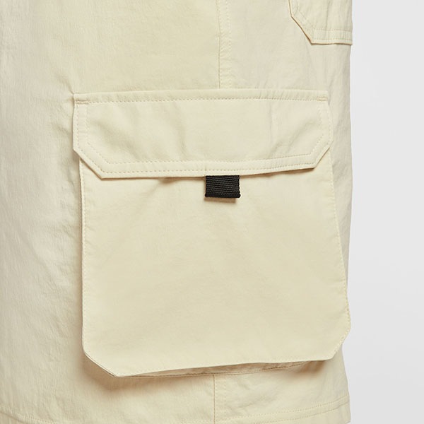 【NIKE SB】Dri-FIT KEARNY CARGO SKATE SHORTS カラー：light khaki/white HJ2909-229　ナイキ エスビー ショーツ ショートパンツ 短パン スケートボード スケボー SKATEBOARD