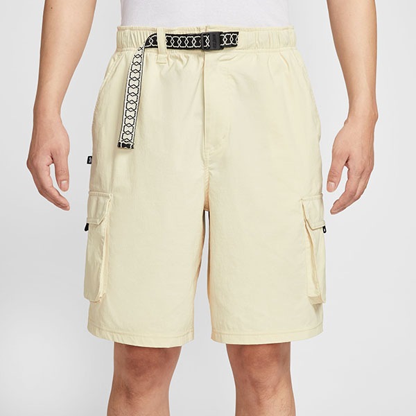 【NIKE SB】Dri-FIT KEARNY CARGO SKATE SHORTS カラー：light khaki/white HJ2909-229　ナイキ エスビー ショーツ ショートパンツ 短パン スケートボード スケボー SKATEBOARD