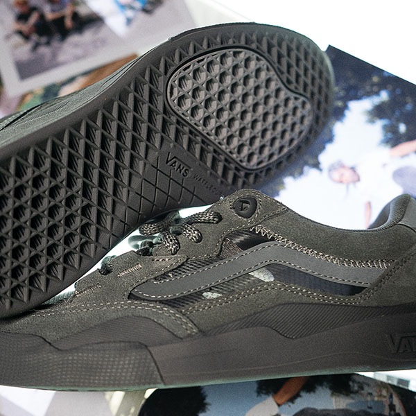 【VANS×Atiba Jefferson】SKATE 2 WAYVEE WAFFLECUP by Atiba Jefferson カラー：atiba oatmeal beige　バンズ アティバ・ジェファーソン シューズ 靴 スニーカー スケートボード スケボー  SKATEBOARD SHOES