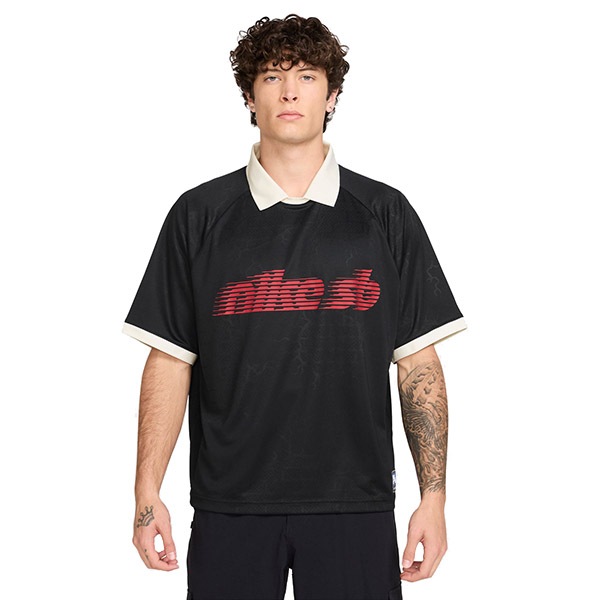NIKE SB】JACQUARD SKATEBOARD JERSEY カラー：black/sail