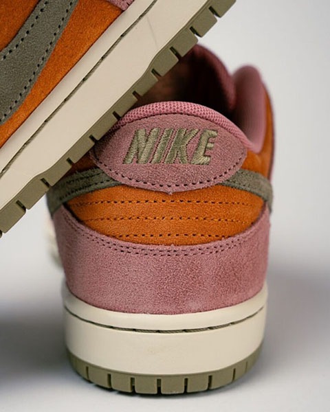 スケートボード NIKE SB DUNK LOW Red Stardust 27cm 4/8発売｜Nike SB Dunk Low Pro 