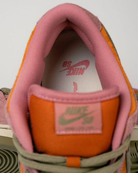 スケートボード NIKE SB DUNK LOW Red Stardust 27cm 📢 NIKE SB DUNK LOW 