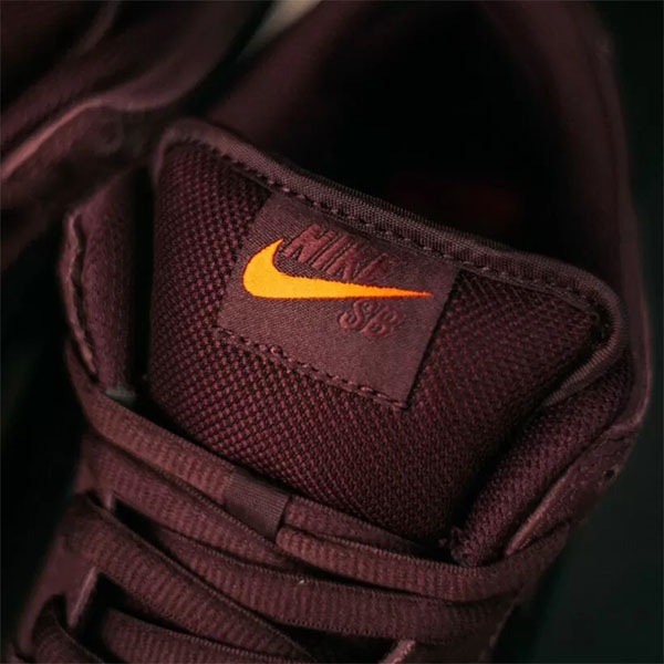 【NIKE SB】DUNK LOW PRO ISO “Orange Label” カラー：burgundy crush/black IO2304-600　ナイキ エスビー ダンク・エスビー スケートボード スケボー シューズ 靴 スニーカー SKATEBOARD SHOES