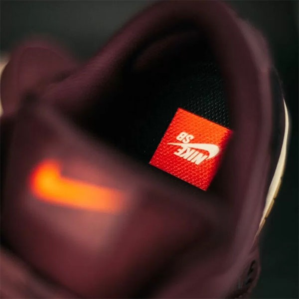 【NIKE SB】DUNK LOW PRO ISO “Orange Label” カラー：burgundy crush/black IO2304-600　ナイキ エスビー ダンク・エスビー スケートボード スケボー シューズ 靴 スニーカー SKATEBOARD SHOES