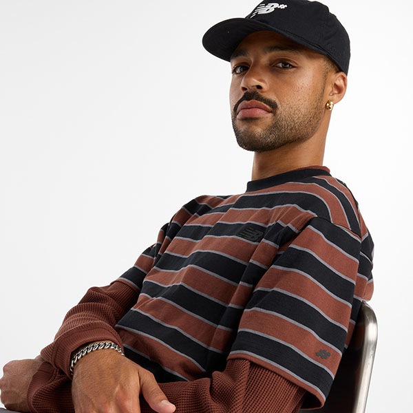 【NEW BALANCE NUMERIC】NB NUMERIC THIN STRIPE TEE MT53700 カラー：black (BK)　ニューバランス ヌメリック Tシャツ スケートボード スケボー SKATEBOARD