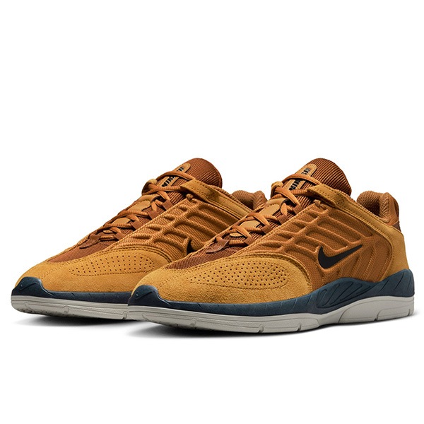 イタリア製のブラウンのNikeスパイクシューズ、サイズ43.0 NIKE SB】VERTEBRAE カラー：wheat/light british tan/obsidian