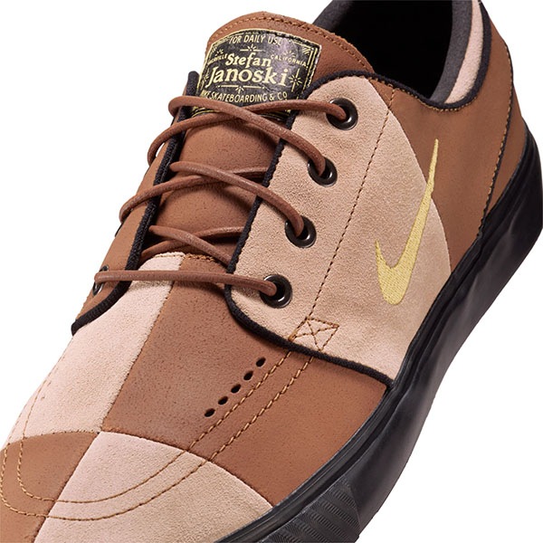 【NIKE SB】ZOOM JANOSKI OG＋ PREMIUM カラー：lt british tan/saturn gold HQ1629-200　ナイキ エスビー スケートボード スケボー シューズ 靴 スニーカー SKATEBOARD SHOES