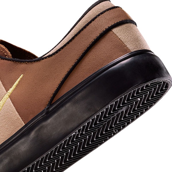 【NIKE SB】ZOOM JANOSKI OG＋ PREMIUM カラー：lt british tan/saturn gold HQ1629-200　ナイキ エスビー スケートボード スケボー シューズ 靴 スニーカー SKATEBOARD SHOES